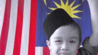 Anak Merdeka Terimakasih ayah terimakasih ibu ………..Terimakasih ustaz dan guru-guru Berjasamenyampaikan ilmu ………………..Tahu agama dan asalusul ku Terimakasih PM terimakasih MB…………..Terimakasih Dato’ dan Menteri Menjaga kemakmuran Negeri……………….Walau ada kroni di sana sini...